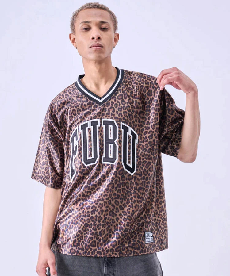 FUBU/フブ Patch V Neck S/S T-Shirts