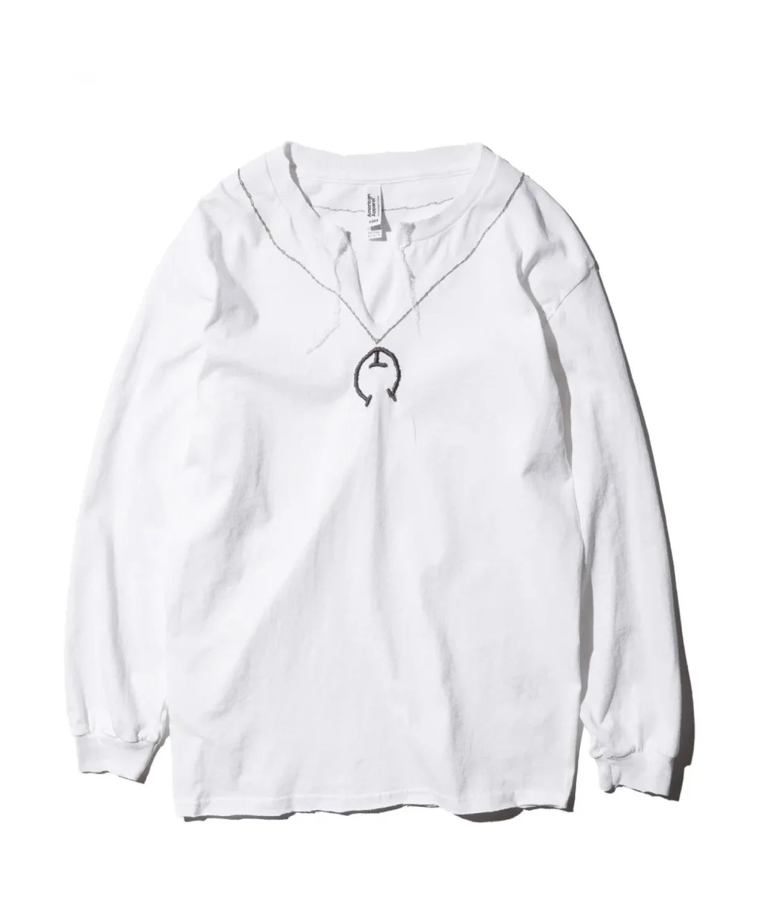 THRIFTY LOOK/スリフティールック NAJA PENDANT EMB LS TEE