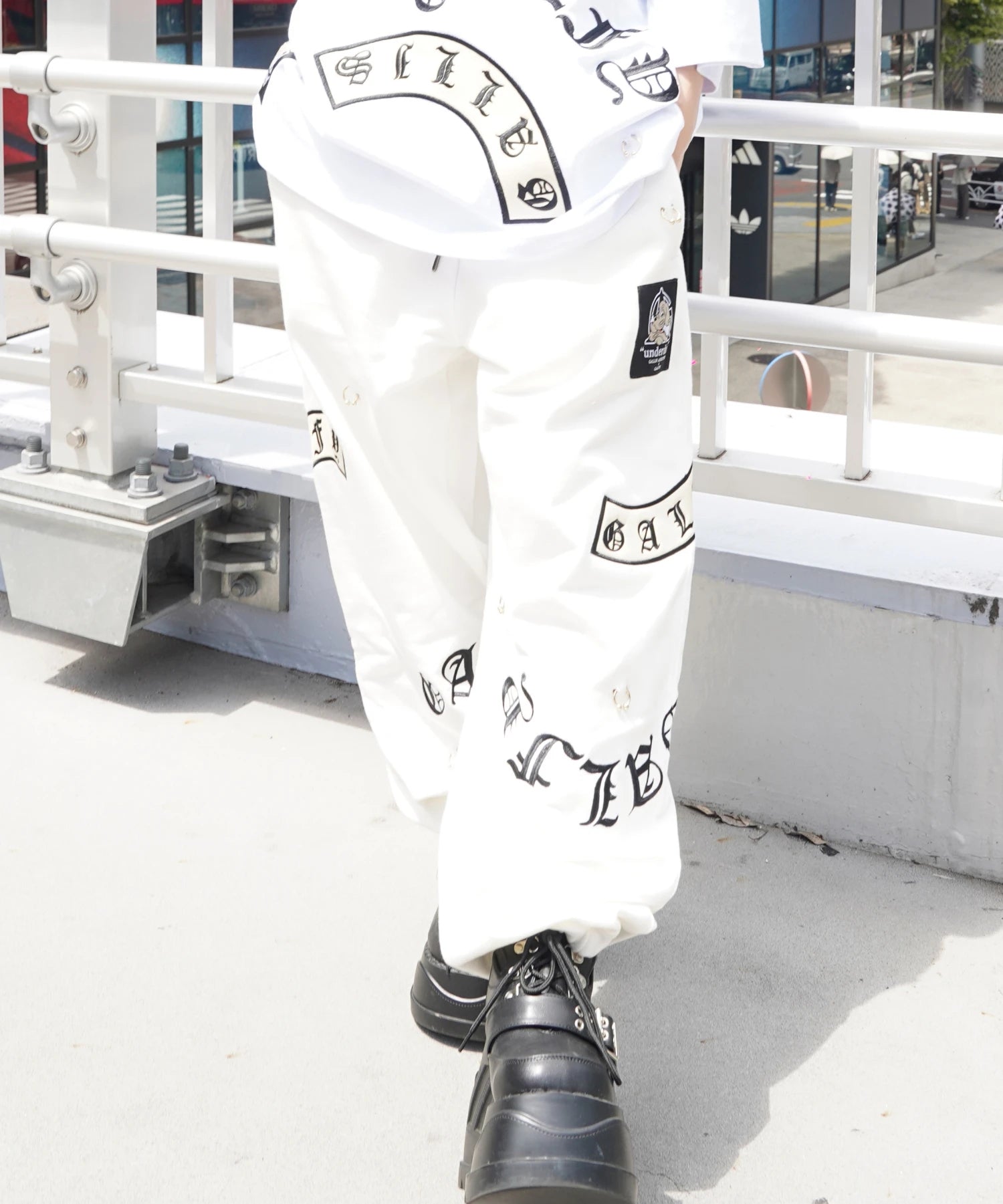 【GALFY×GALLIS ADDICTION】闇落ちピアススウェットパンツ