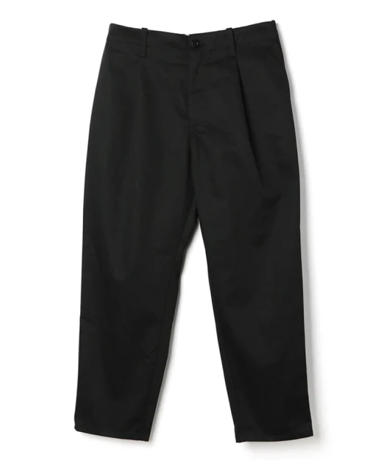 UNIVERSAL OVERALL TUCK TAPERED PANTS