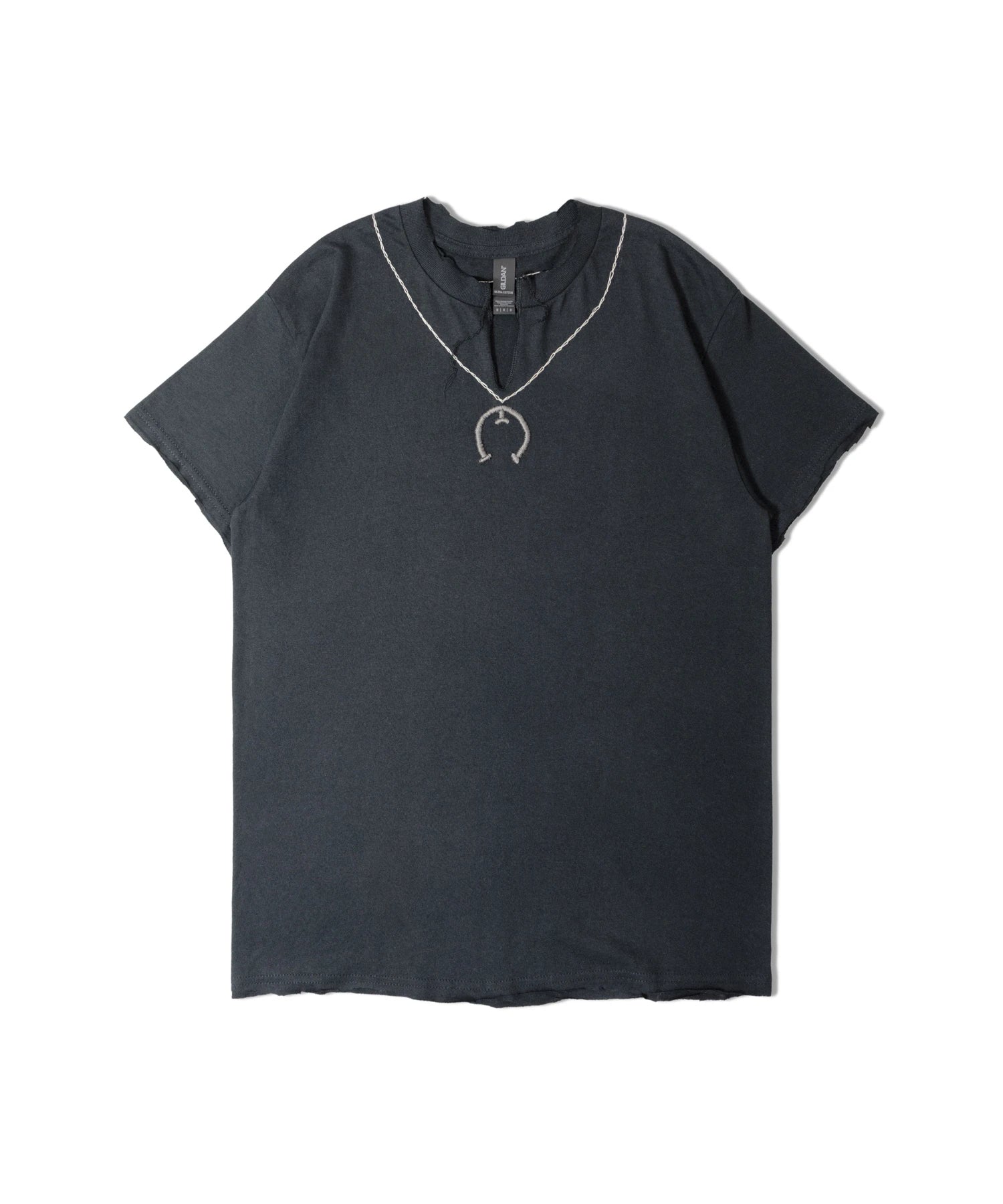 THRIFTY LOOK/スリフティールック NAJA PENDANT EMB SS TEE