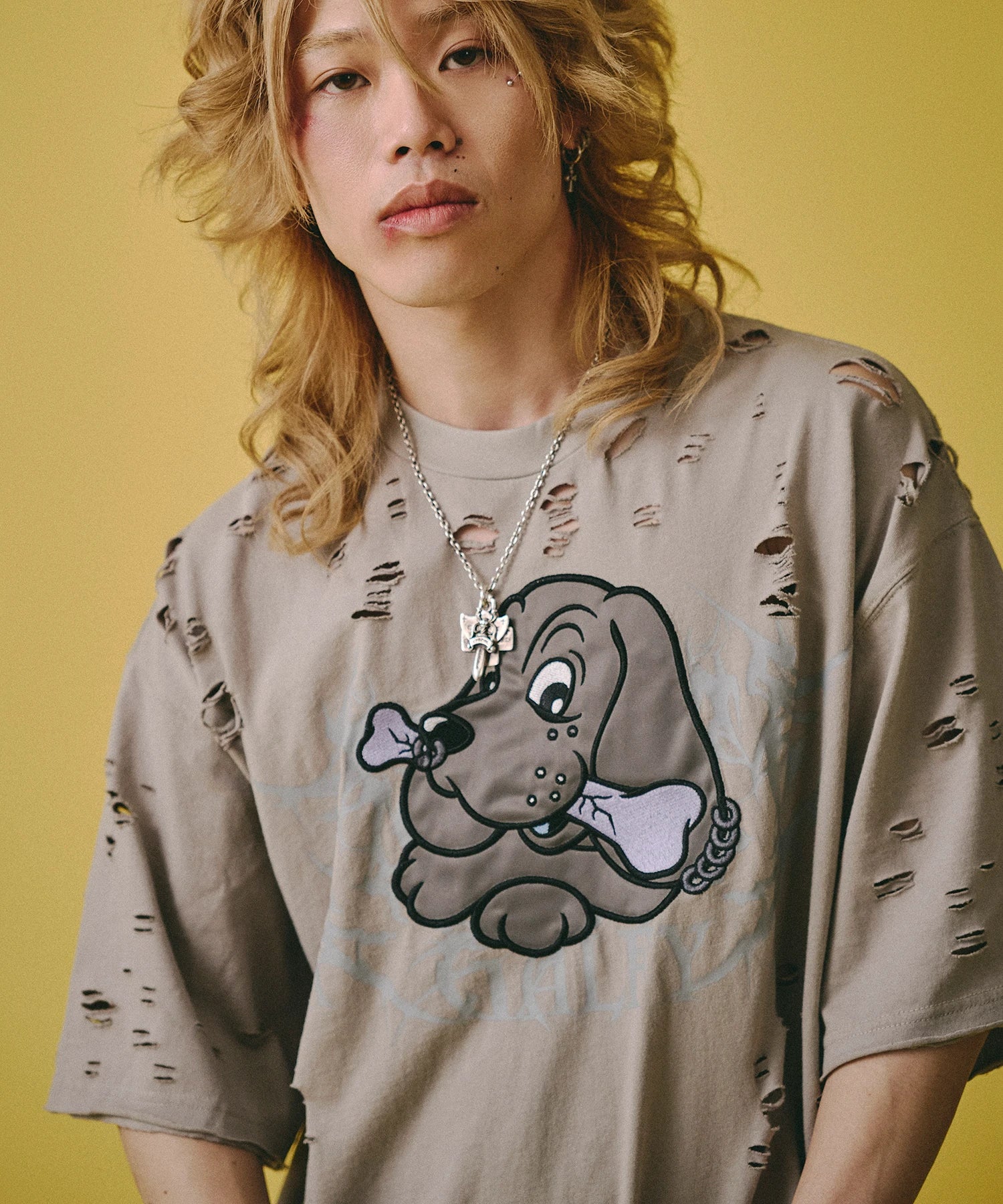 GALFY/ガルフィー 闇に溶かされし犬ダメージ SS Tee