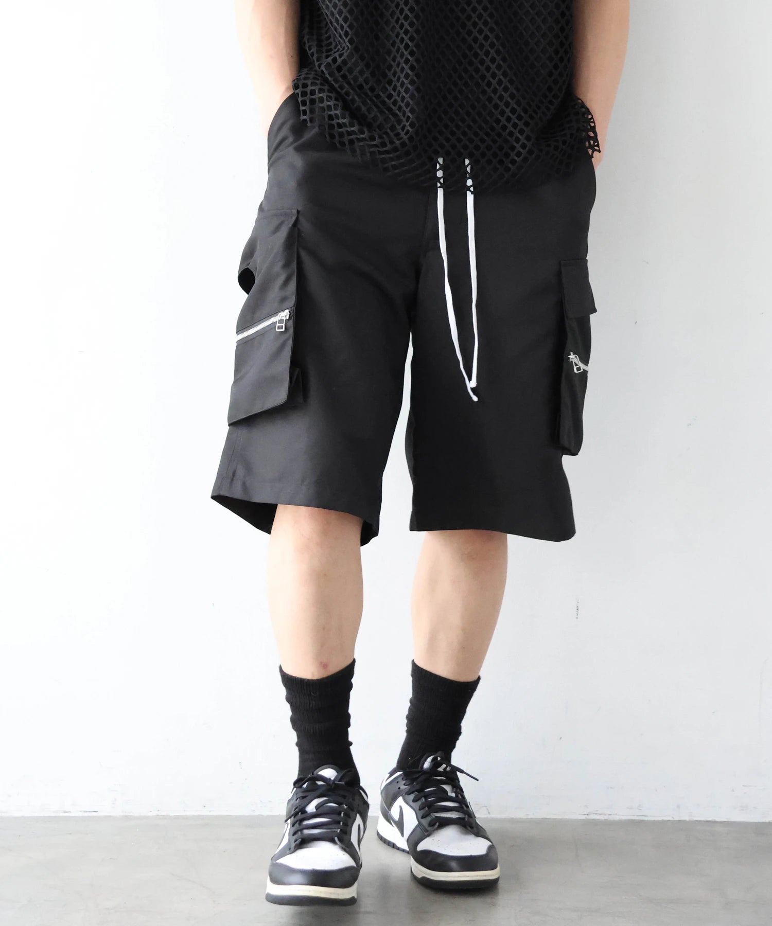 GA SHINY CARGO SHORTS