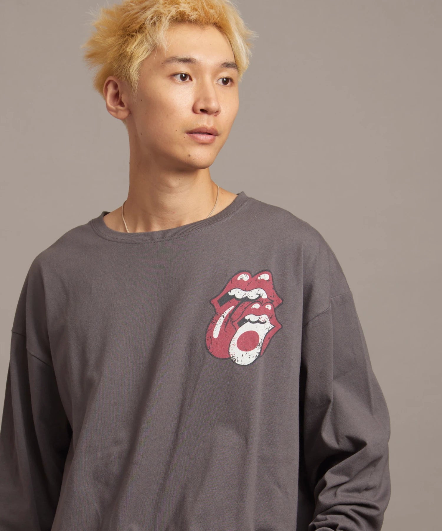 B-TRS 9 LIPS&TONGUE LS TEE
