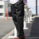 UNIVERSAL OVERALL TUCK TAPERED PANTS
