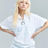 THRIFTY LOOK/スリフティールック NAJA PENDANT EMB SS TEE