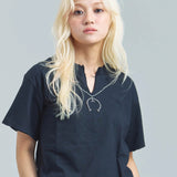 THRIFTY LOOK/スリフティールック NAJA PENDANT EMB SS TEE