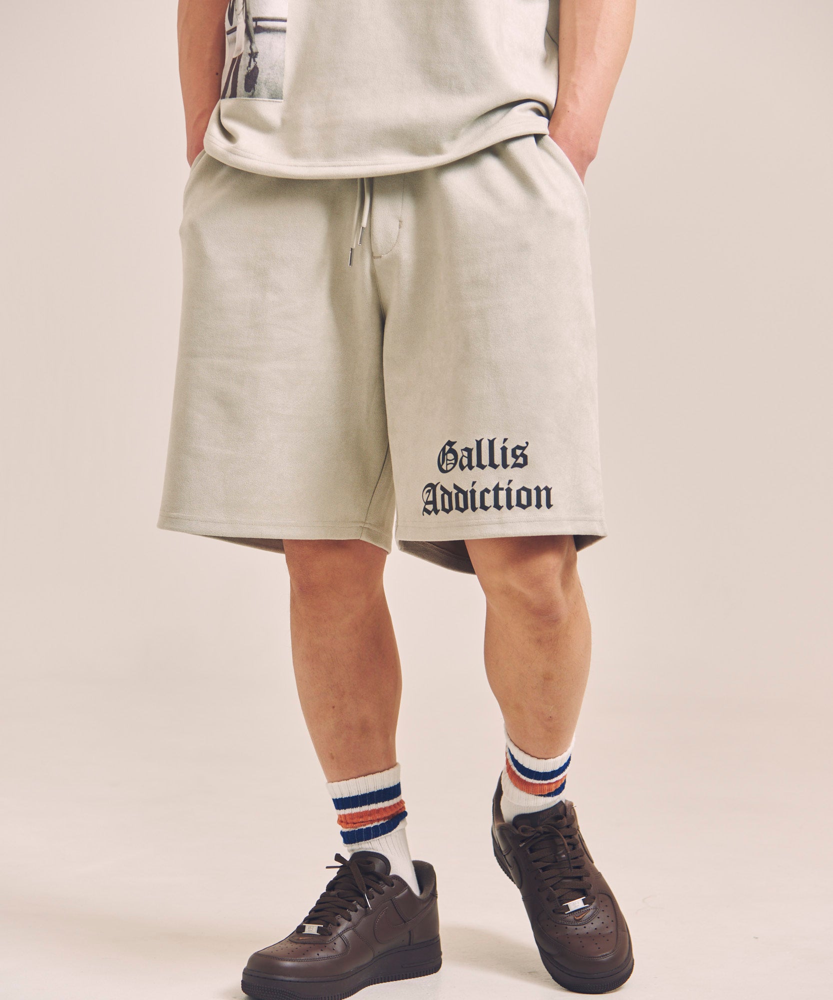 GA SUEDE LOGO SHORTS