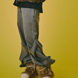 GALFY-穴の向こうにわんちゃんスウェット