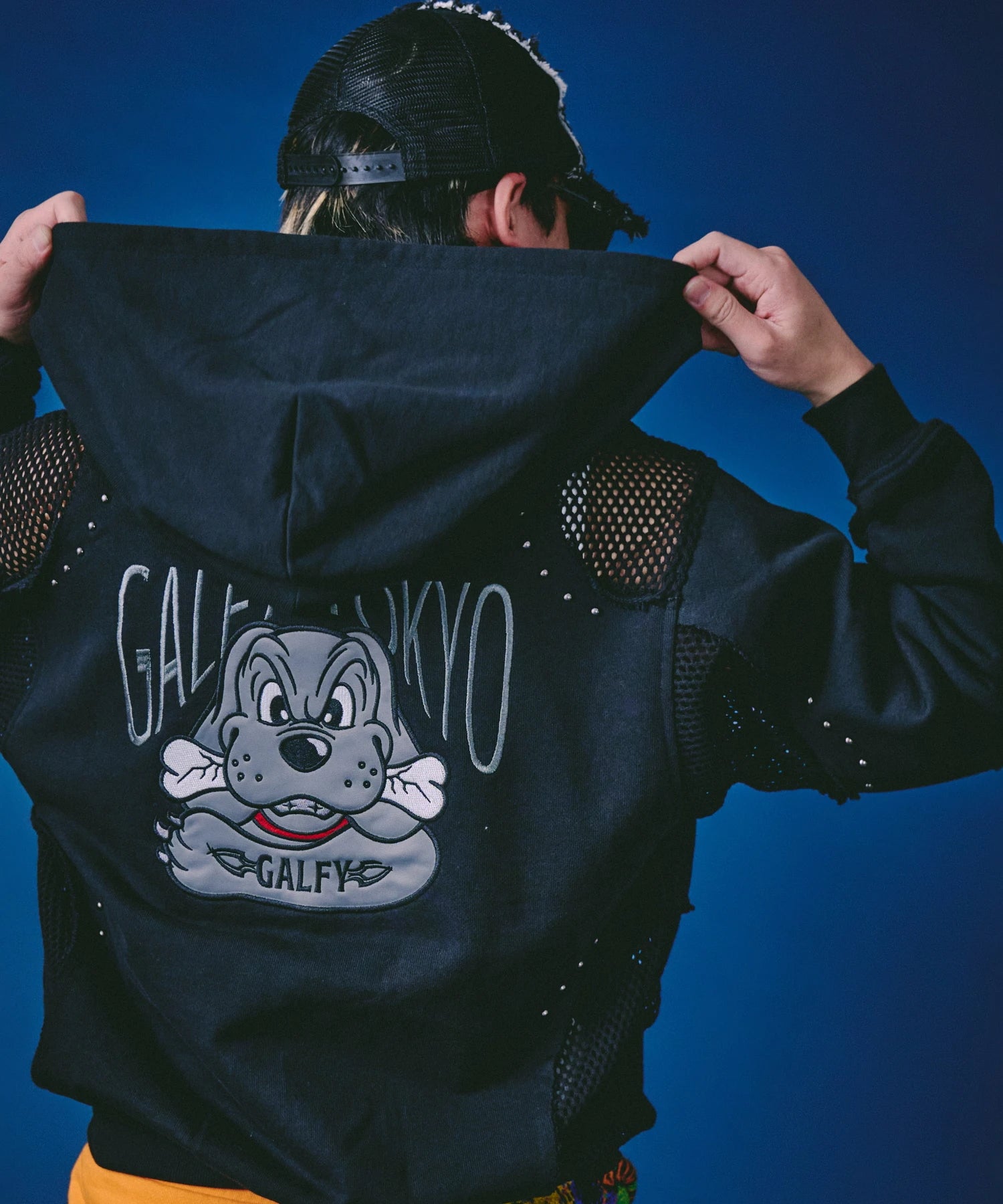 GALFY-チラリズムパーカー