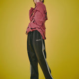 GALFY/ガルフィー 穴の向こうにわんちゃんロンTee