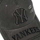 MLB　KOREA-エンボス加工・ダメージウォッシ-CAP